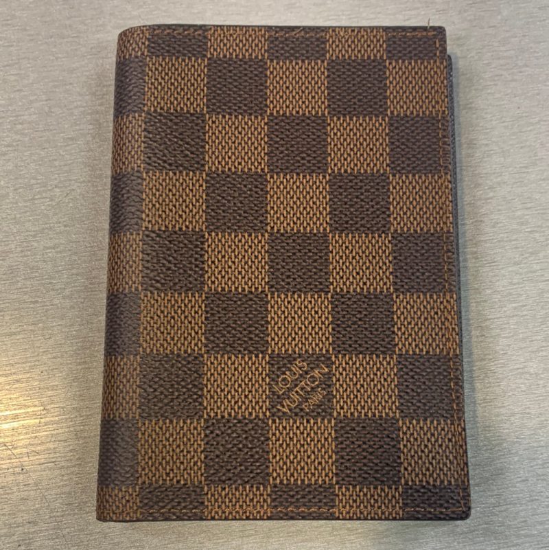 Louis Vuitton Damier Passport Holder - Logoexplore