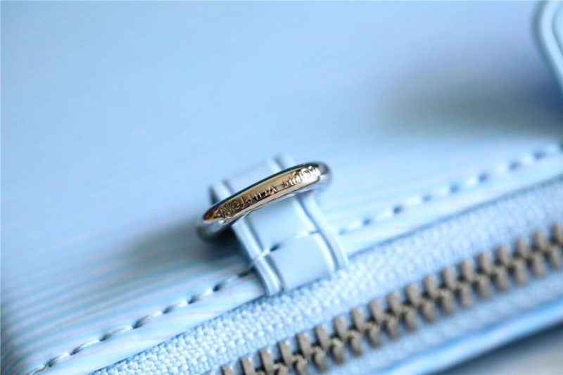 Louis Vuitton Easy Pouch On Strap Bag - Logoexplore - Image 9