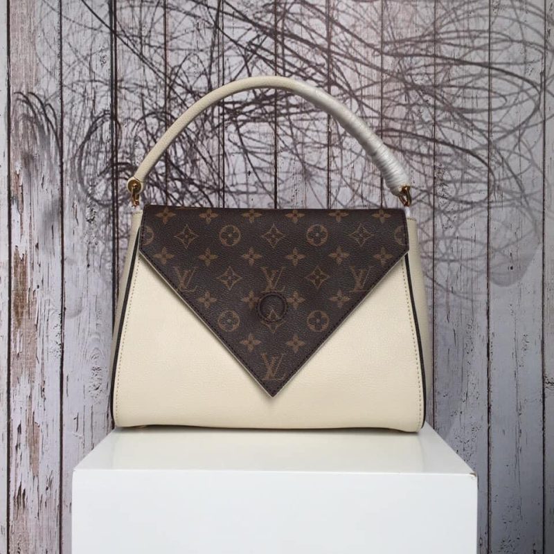 Louis Vuitton Double V handbag - Logoexplore - Image 4