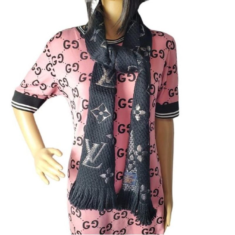 Louis Vuitton Black Logomania Shine Scarf Brand New - Logoexplore - Image 2