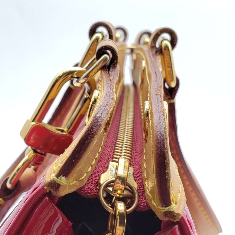 Louis Vuitton Brea MM Vernis Shoulder Bag - Logoexplore - Image 8