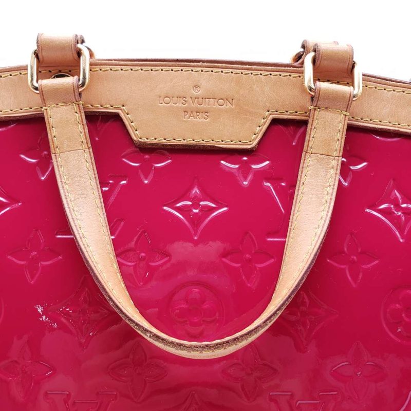 Louis Vuitton Brea MM Vernis Shoulder Bag - Logoexplore - Image 3