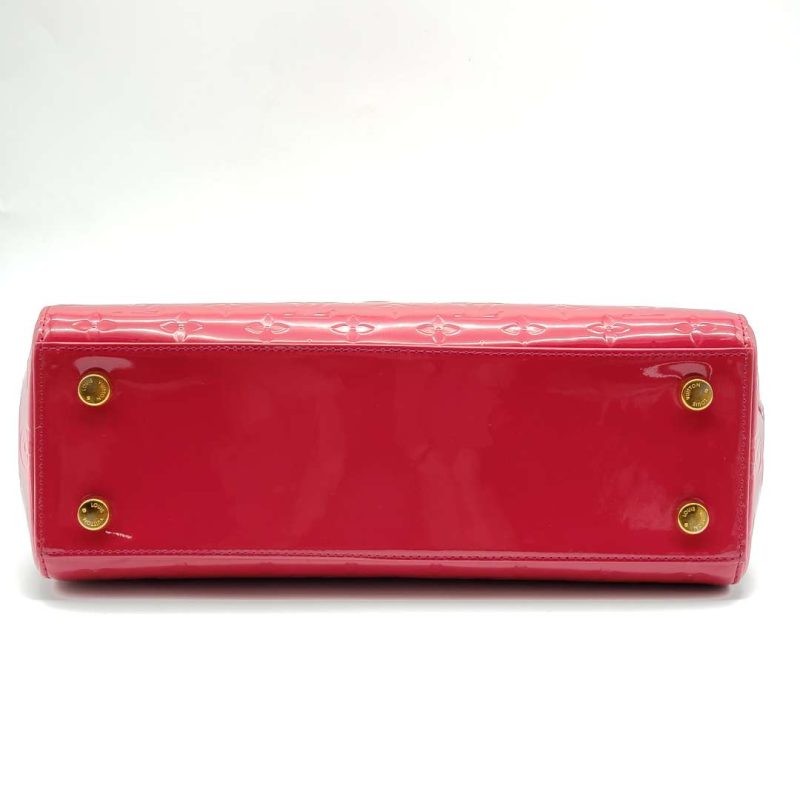 Louis Vuitton Brea MM Vernis Shoulder Bag - Logoexplore - Image 10