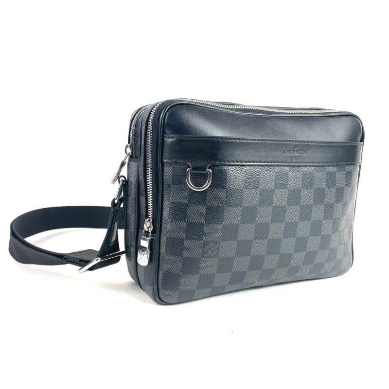 LOUIS VUITTON Damier Graphite Trocadero Messenger PM - Logoexplore - Image 7