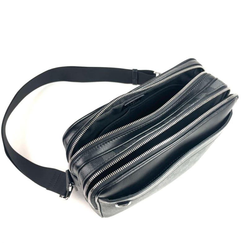 LOUIS VUITTON Damier Graphite Trocadero Messenger PM - Logoexplore - Image 2