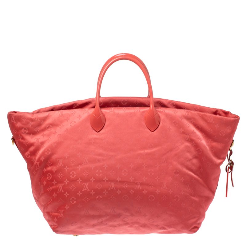 Louis Vuitton Coral Monogram Nylon Nouvelle Vague Beach Bag - Logoexplore - Image 4