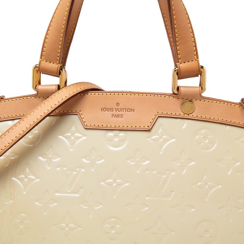 Louis Vuitton Blanc Corail Monogram Vernis Brea GM Bag - Logoexplore - Image 5