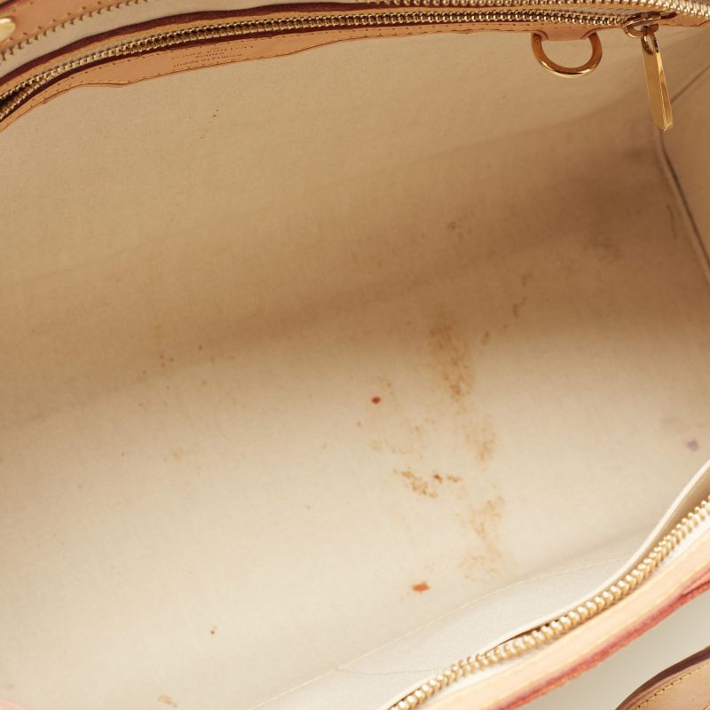 Louis Vuitton Blanc Corail Monogram Vernis Brea GM Bag - Logoexplore - Image 7
