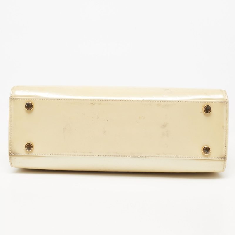 Louis Vuitton Blanc Corail Monogram Vernis Brea GM Bag - Logoexplore - Image 6