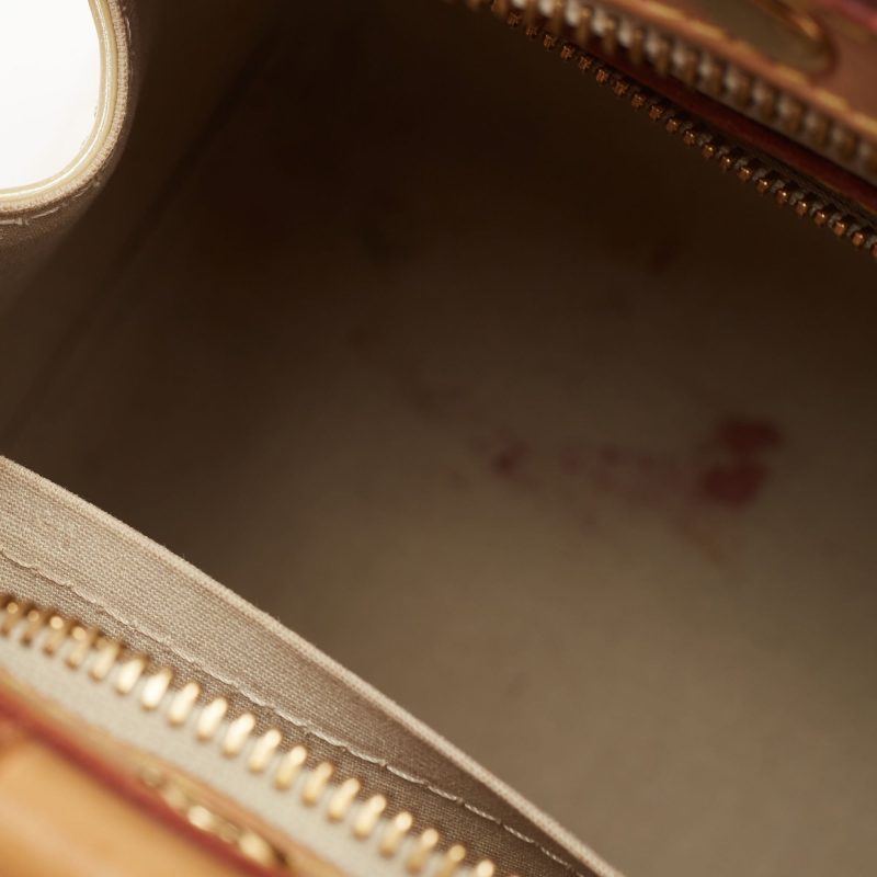 Louis Vuitton Blanc Corail Monogram Vernis Brea GM Bag - Logoexplore - Image 8