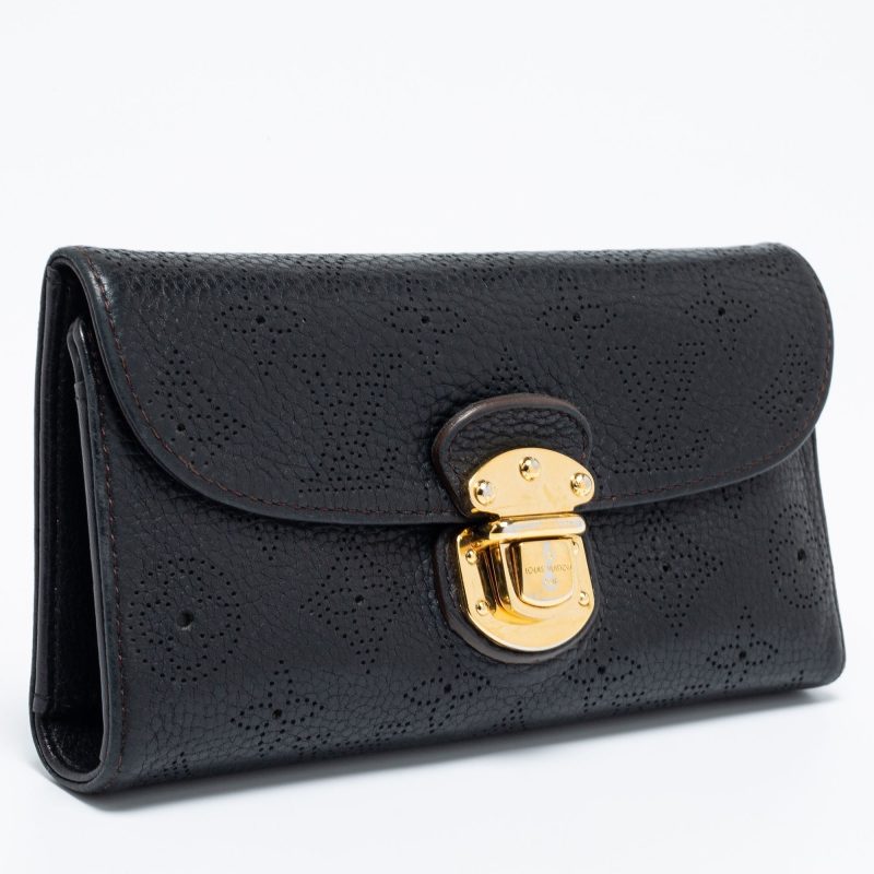 Louis Vuitton Black Monogram Mahina Leather Amelia Wallet - Logoexplore - Image 3