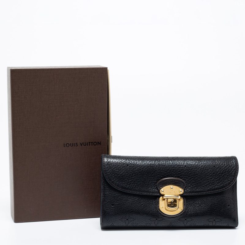 Louis Vuitton Black Monogram Mahina Leather Amelia Wallet - Logoexplore - Image 6