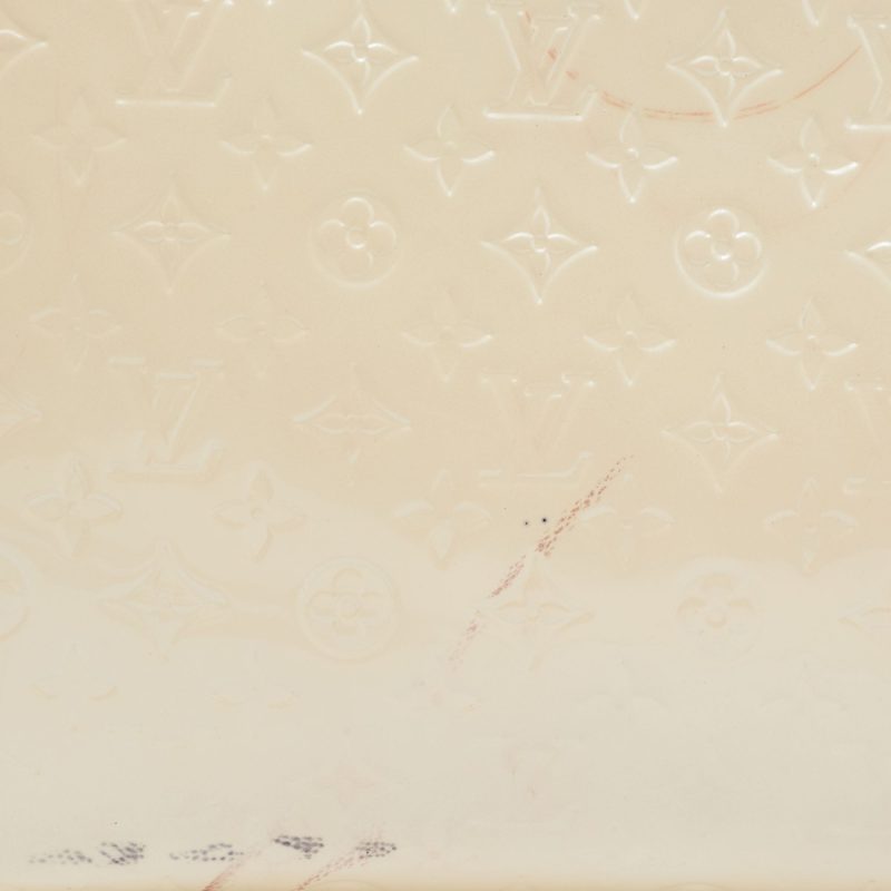 Louis Vuitton Blanc Corail Monogram Vernis Brea GM Bag - Logoexplore - Image 7