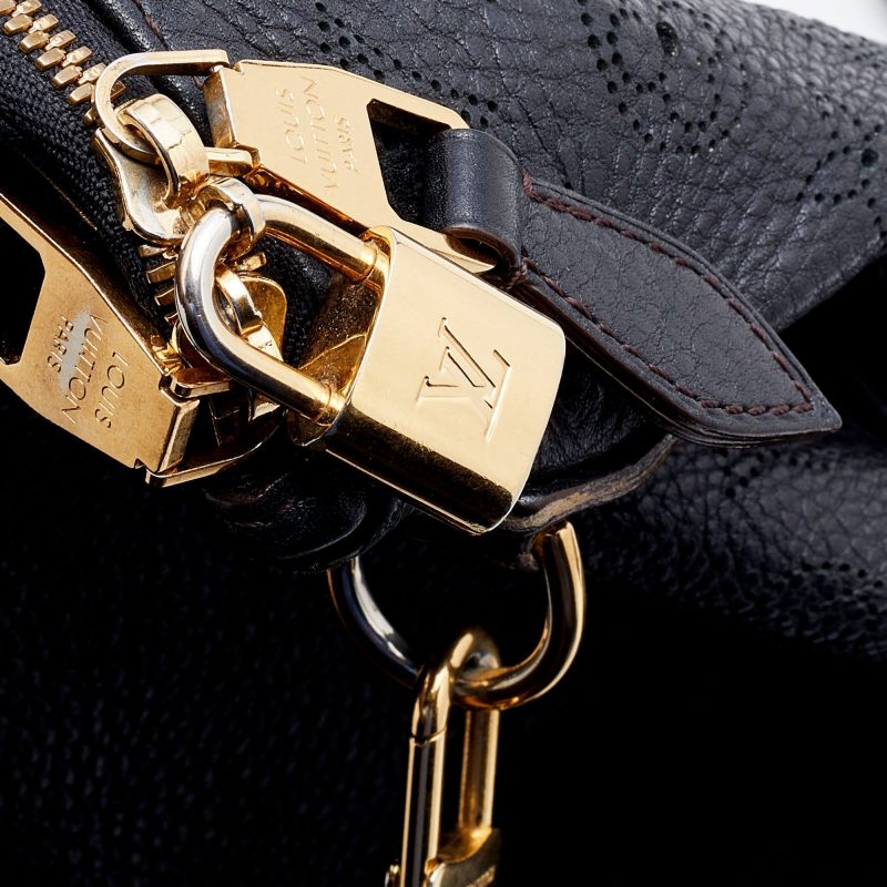LOUIS VUITTON Black Monogram Mahina Leather Selene MM Bag - Logoexplore - Image 6