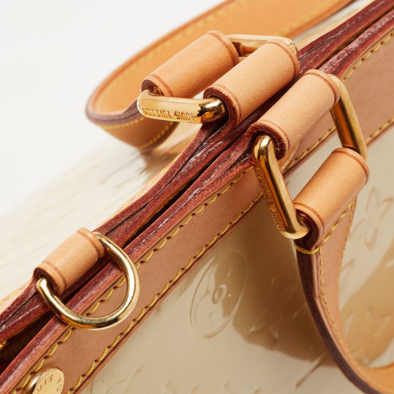 LOUIS VUITTON Blanc Corail Monogram Vernis Brea GM Bag - Logoexplore - Image 8