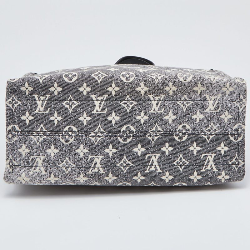 LOUIS VUITTON Black Monogram Denim and Leather OnTheGo MM Bag - Logoexplore - Image 6