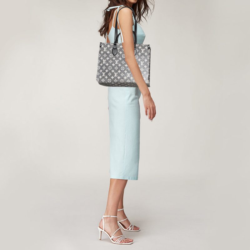 LOUIS VUITTON Black Monogram Denim and Leather OnTheGo MM Bag - Logoexplore - Image 2