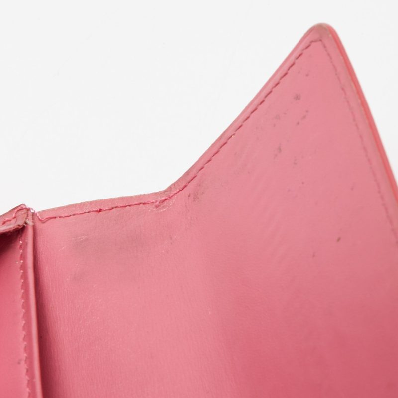LOUIS VUITTON Framboise Monogram Vernis Sarah Wallet - Logoexplore - Image 5