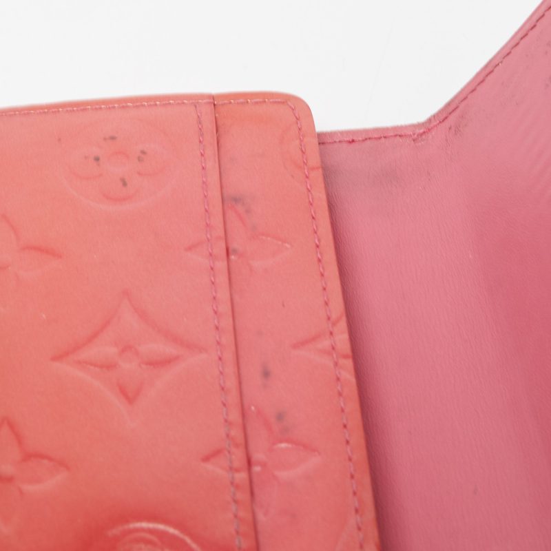 LOUIS VUITTON Framboise Monogram Vernis Sarah Wallet - Logoexplore - Image 6