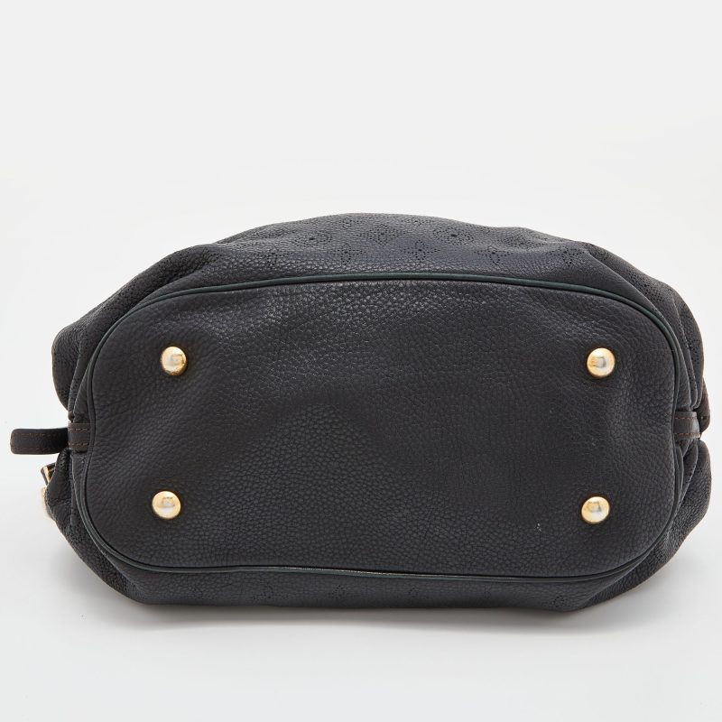 LOUIS VUITTON Black Monogram Mahina Leather L Bag - Logoexplore - Image 6