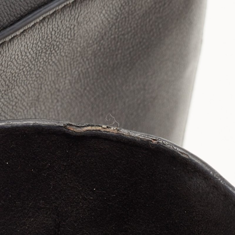 LOUIS VUITTON Black Monogram Leather Very Messenger Bag - Logoexplore - Image 7